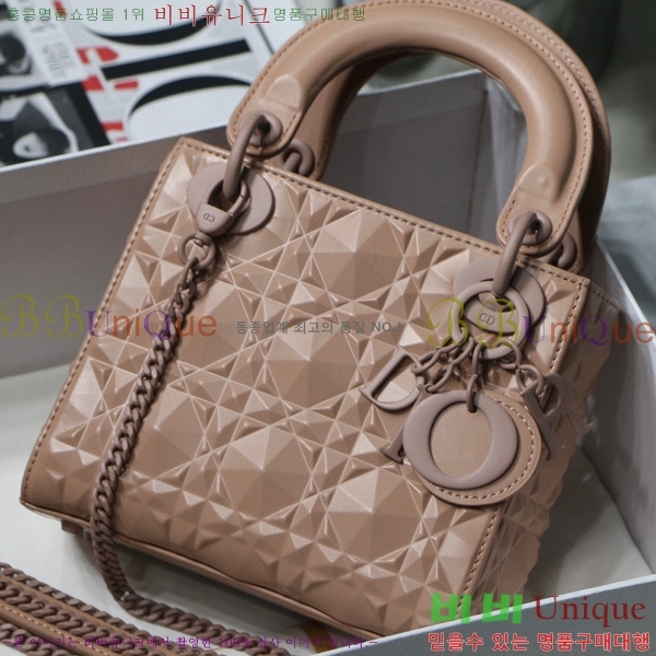 #��� ���̾Ƹ�� ���̹� M6003-701