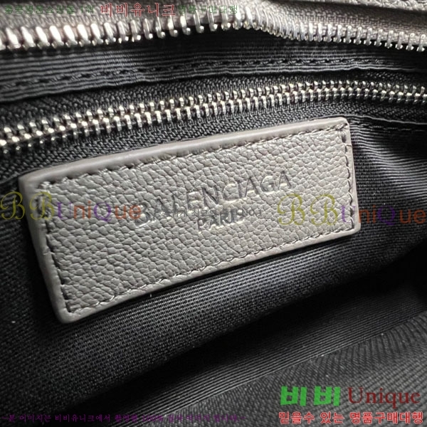 �߷��þư� ��Ƽ�� �̴� 519938-17