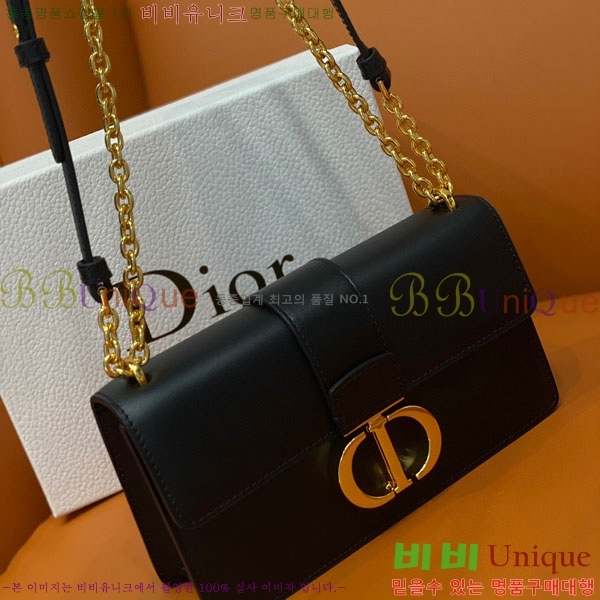 #��� 30 ���״� �̽�Ʈ ����Ʈ ü�ι� M9334-204