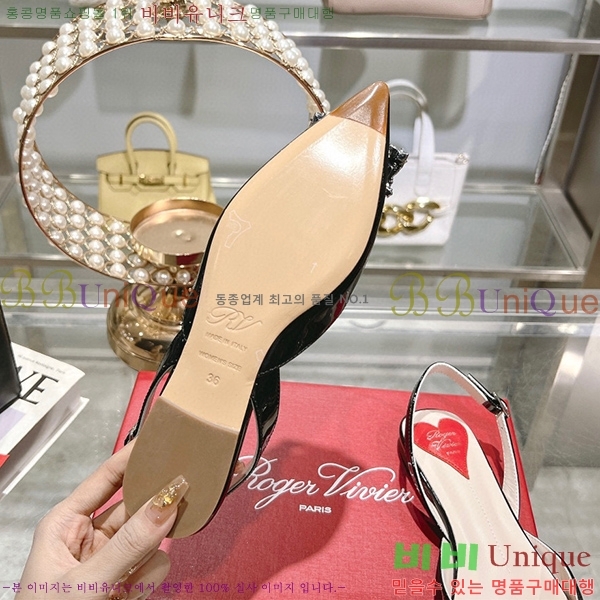 ������� �÷� ���� 28RV235221-6