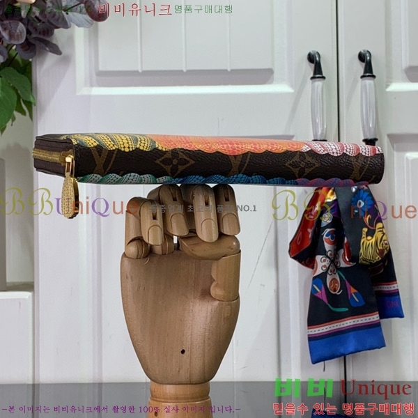 #���̺��� LV x YK ���� ���� M82106-100