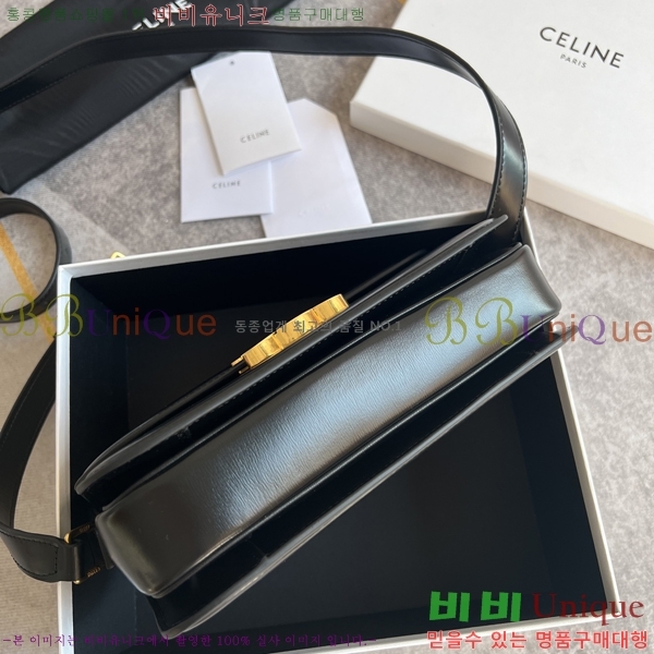 ������ Ʈ������ �ڽ��� �̵� 47EHY9525-7