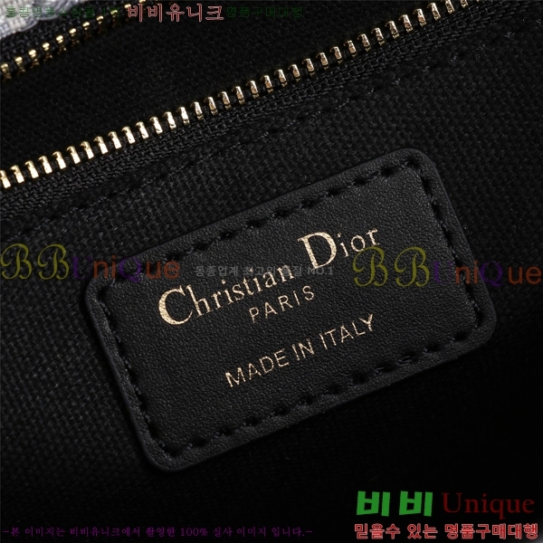 ��� 30 ������ ũ�ν��� 28D876581-5