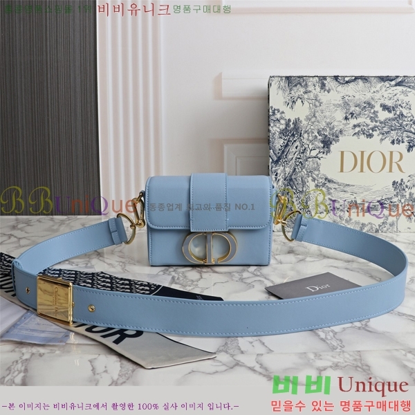 ��� 30 ������ ũ�ν��� 27D876921-4