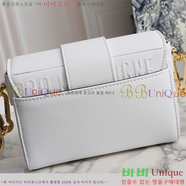 ��� 30 ������ ũ�ν��� 27D876921-2