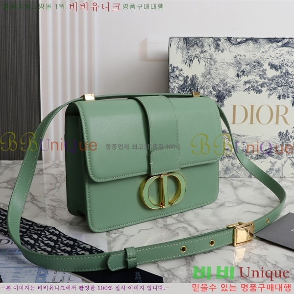 ��� 30 ������ ũ�ν��� 28D876581-4