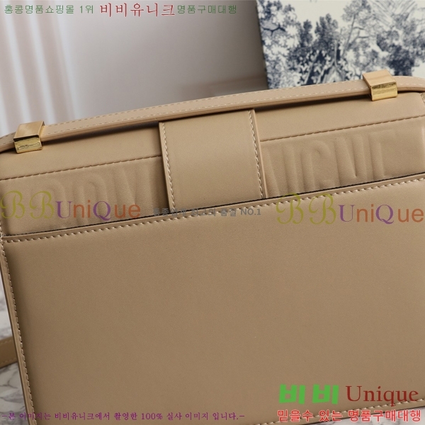 ��� 30 ������ ũ�ν��� 28D876581-3