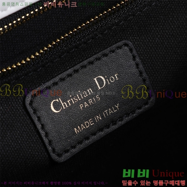 ��� 30 ������ ũ�ν��� 28D876581-2