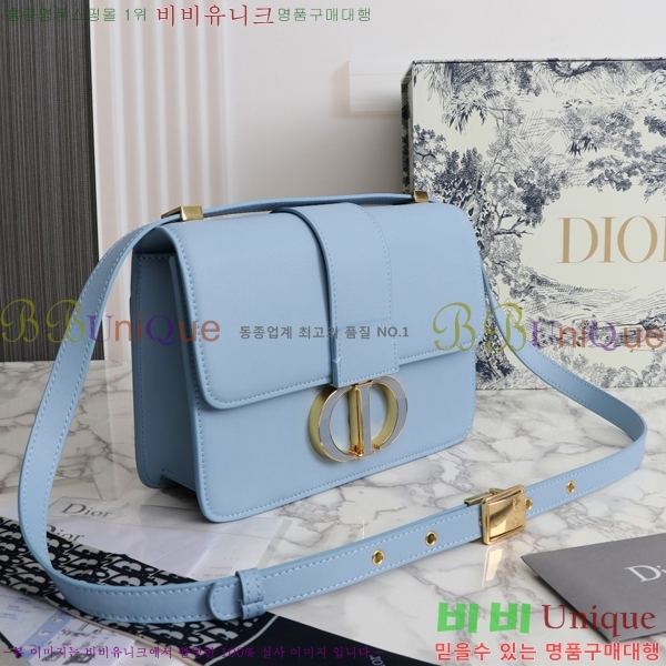 ��� 30 ������ ũ�ν��� 28D876581-1