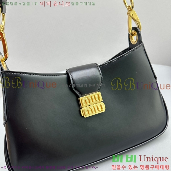 #�̿�̿� �ΰ� ��Ż ���� ȣ���� 5BC151-833