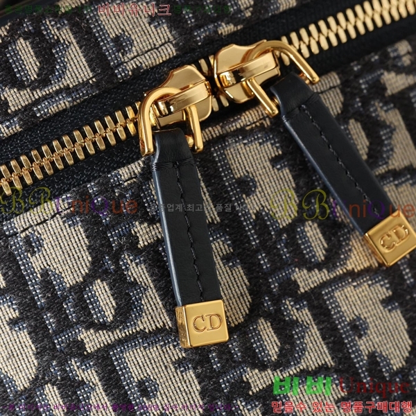 #��� CD �ñ״�ó ���� ����Ƽ ���̽� M54010-100