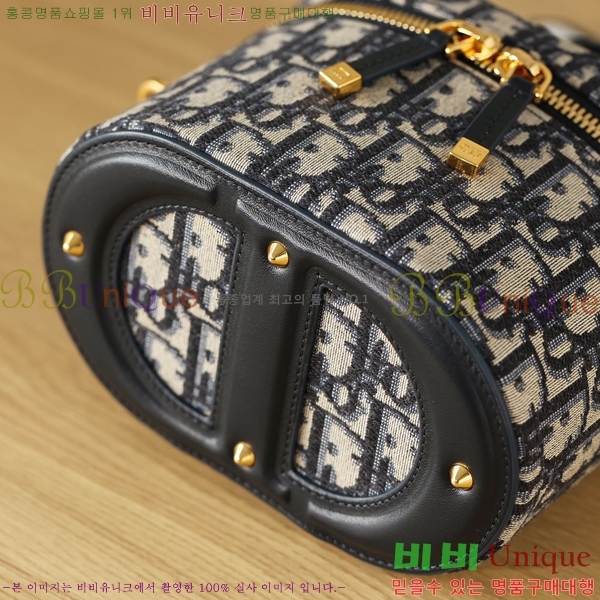 #��� CD �ñ״�ó ���� ����Ƽ ���̽� M54010-100