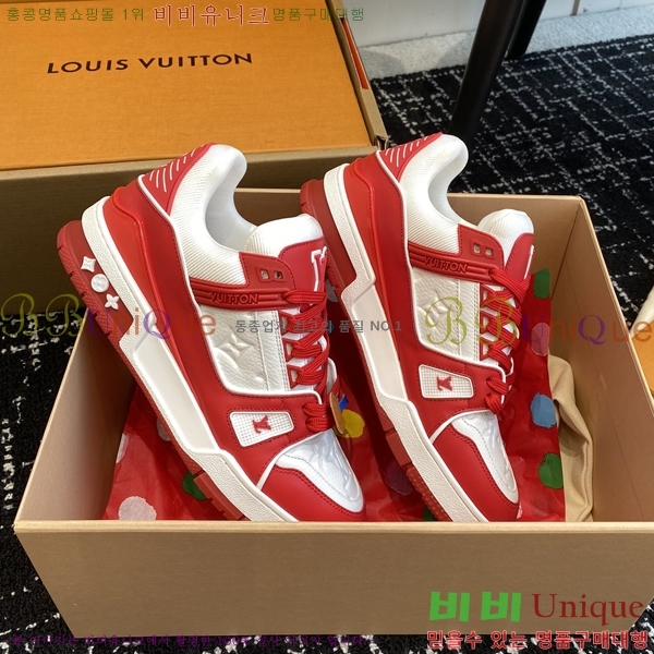 ���̺��� LV Ʈ���̳� ����Ŀ�� 48L2412434-5