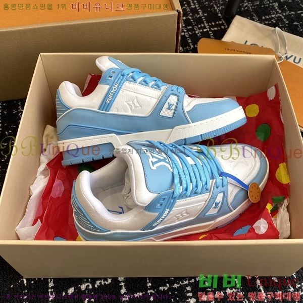 ���̺��� LV Ʈ���̳� ����Ŀ�� 48L2412435-5