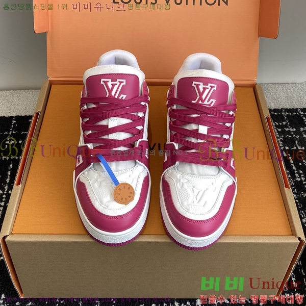 ���̺��� LV Ʈ���̳� ����Ŀ�� 48L2412435-6