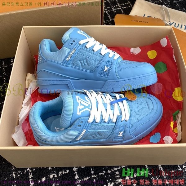 ���̺��� LV Ʈ���̳� ����Ŀ�� 48L2412435-7