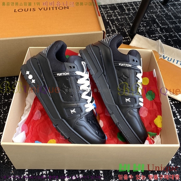 ���̺��� LV Ʈ���̳� ����Ŀ�� 48L2412435-8