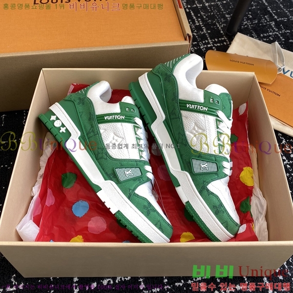 ���̺��� LV Ʈ���̳� ����Ŀ�� 48L2412434-4