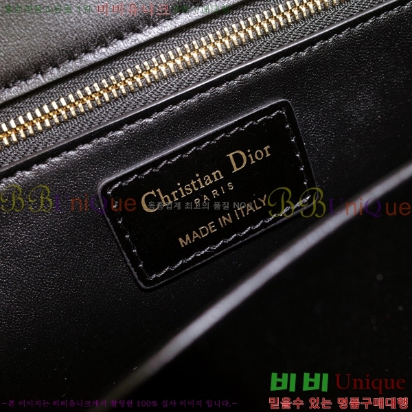 #��� 30 �����ι� M9203-663