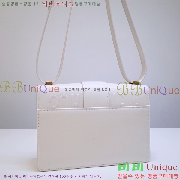 #��� 30 �����ι� M9203-664