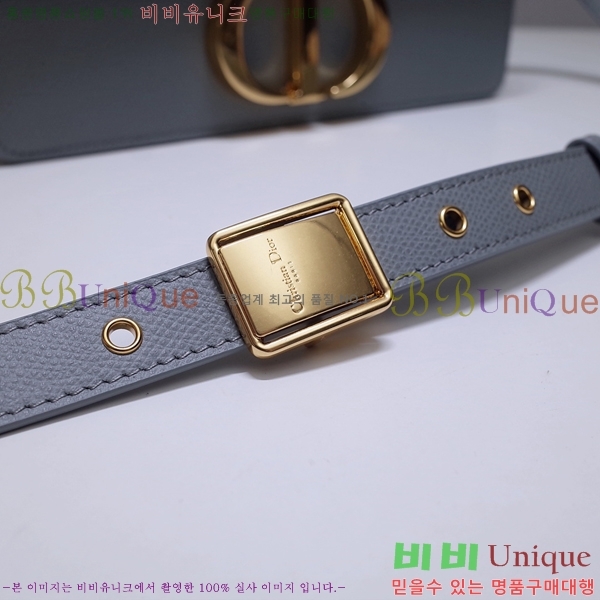 #��� 30 �����ι� M9203-401