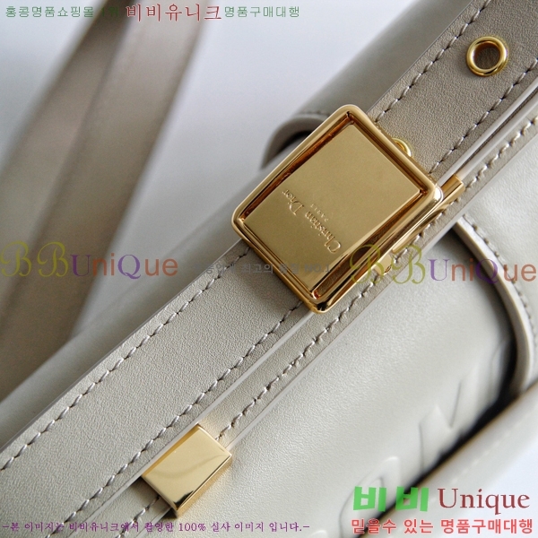 #��� 30 �����ι� M9203-104