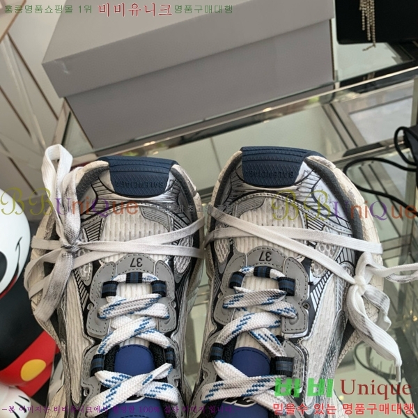 �߷��þư� 3XL Ʈ���̳� ����Ŀ�� BLA356600-4