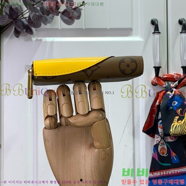 #���̺��� ���� ���� ī�� ���� M83690-101