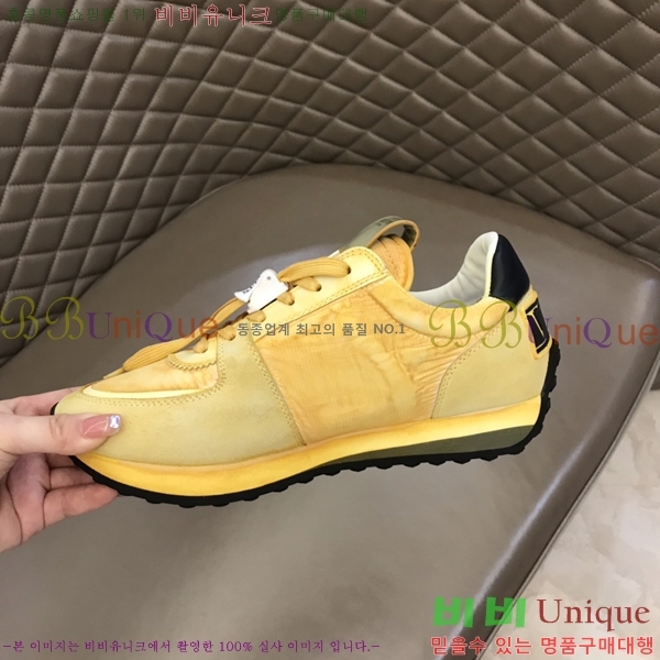 ���� �߷�Ƽ�� ����Ŀ�� 29VT24821-1