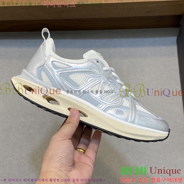 ���� �߷�Ƽ�� ����Ŀ�� VA832640-2