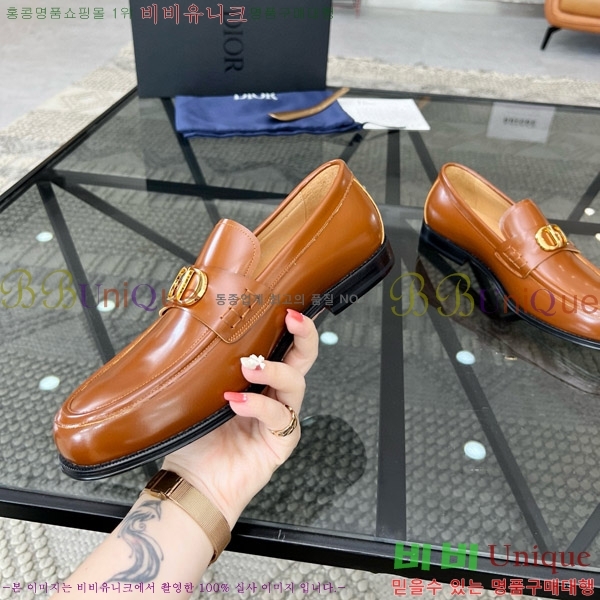 ���� ��� ���� D9978052-4