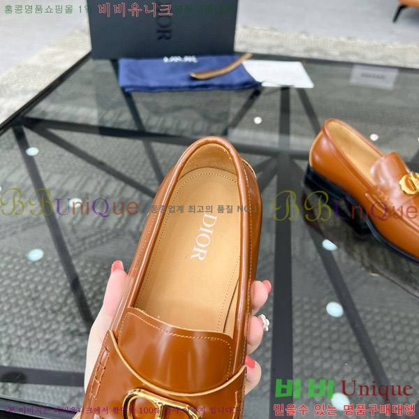 ���� ��� ���� D9978052-4