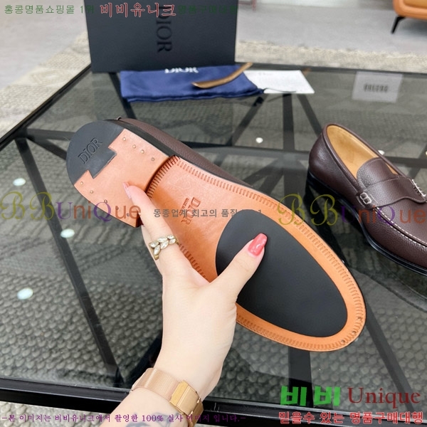 ���� ��� ���� D9978053-6