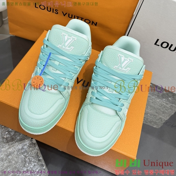 ���̺��� LV Ʈ���̳� ����Ŀ�� 48L2412435-4