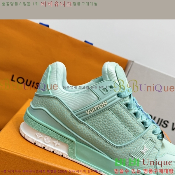 ���̺��� LV Ʈ���̳� ����Ŀ�� 48L2412435-4