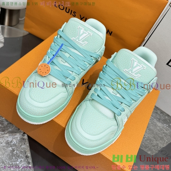 ���̺��� LV Ʈ���̳� ����Ŀ�� 48L2412435-4