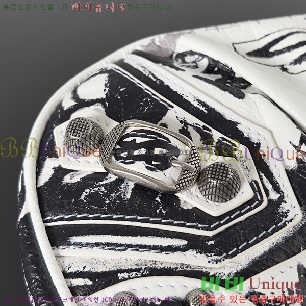 #�߷��þư� LE CAGOLE �� ī�� Xs ����� 6713091-16