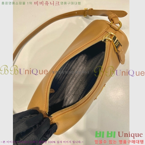 #����� �ﰢ �ΰ� ũ�ν��� 1BC239-101