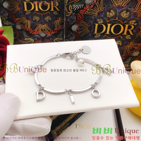 ��� ���� D4O09233-2