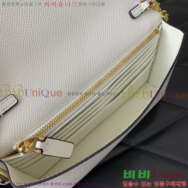 #�߷�Ƽ�� ����ٴ� V�ΰ� ü�ι� 40VA0682518-5