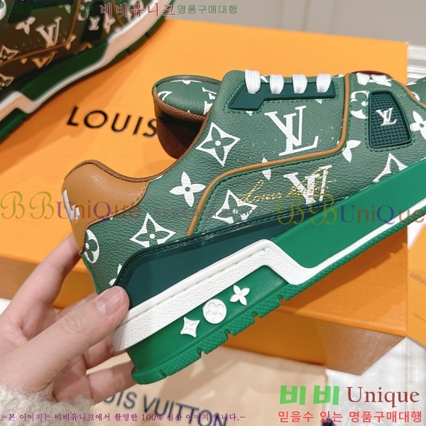 �������� LV Ʈ���̳� ����Ŀ��LV198877-8