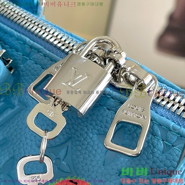 #���̺��� x �߿��� ���縶 Ű�� 50 ���� ���׷� ���� M21713-101