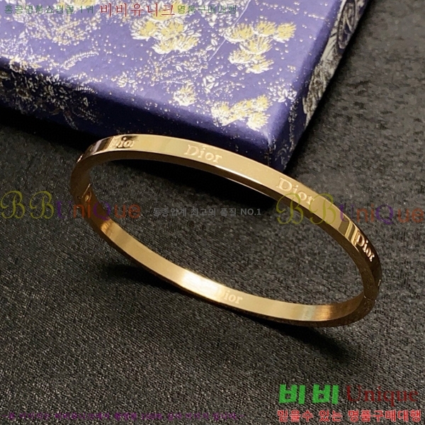 ��� ���� D4O09233-6