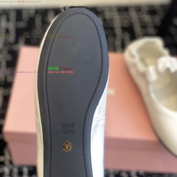 �̿�̿� �޸����� �÷����� 32MU253142-2