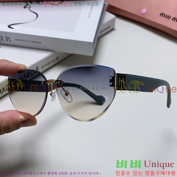 �̿�̿� ���۶� M2459176-2