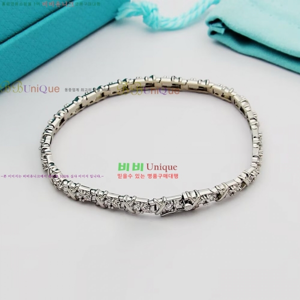 �������� Ƽ�Ĵ� ���� TF212077-1