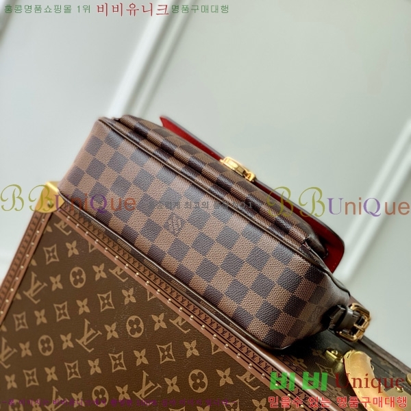 #���̺��� ũ�ν��� M60006-1012