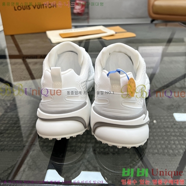 ���� ���̺��� ����Ŀ�� LV3306112-6