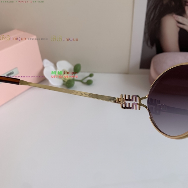 ���� �̿�̿� ���۶� 8MU256112-7