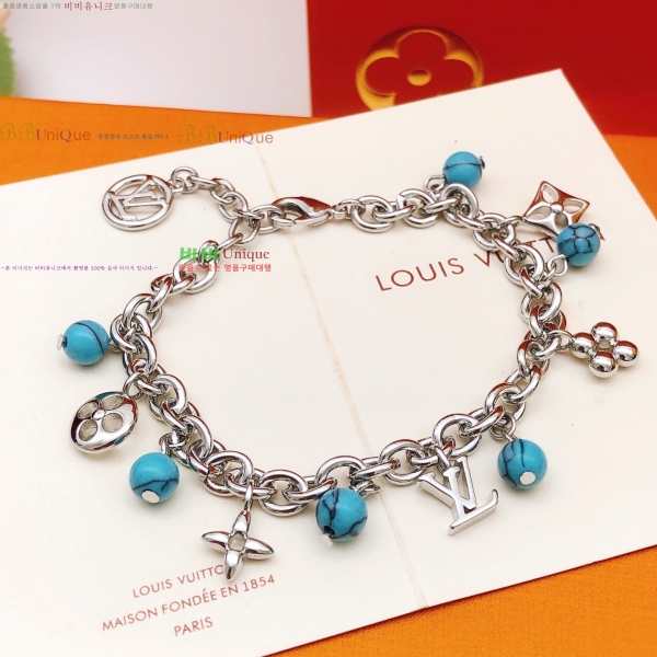 ���� ���̺��� Ŭ���� ���� 8L256185-1